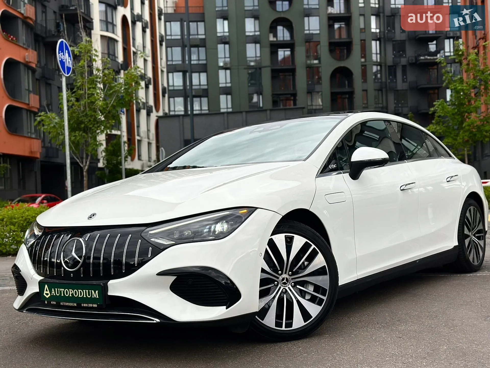 2022 Mercedes-Benz EQE - мініатюра 2