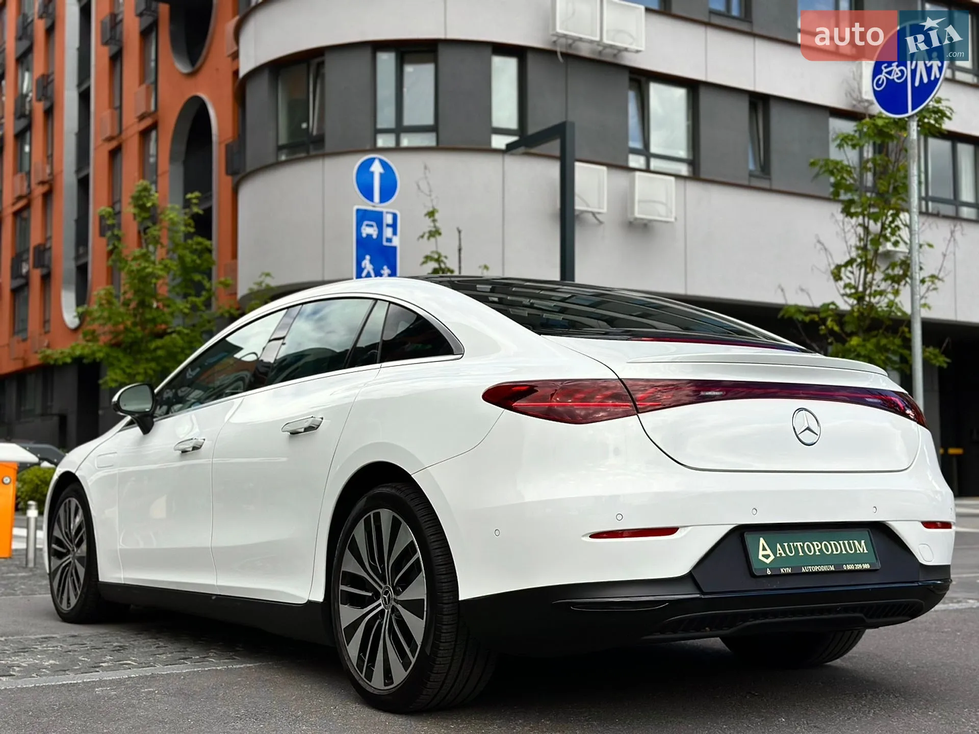 2022 Mercedes-Benz EQE - мініатюра 13