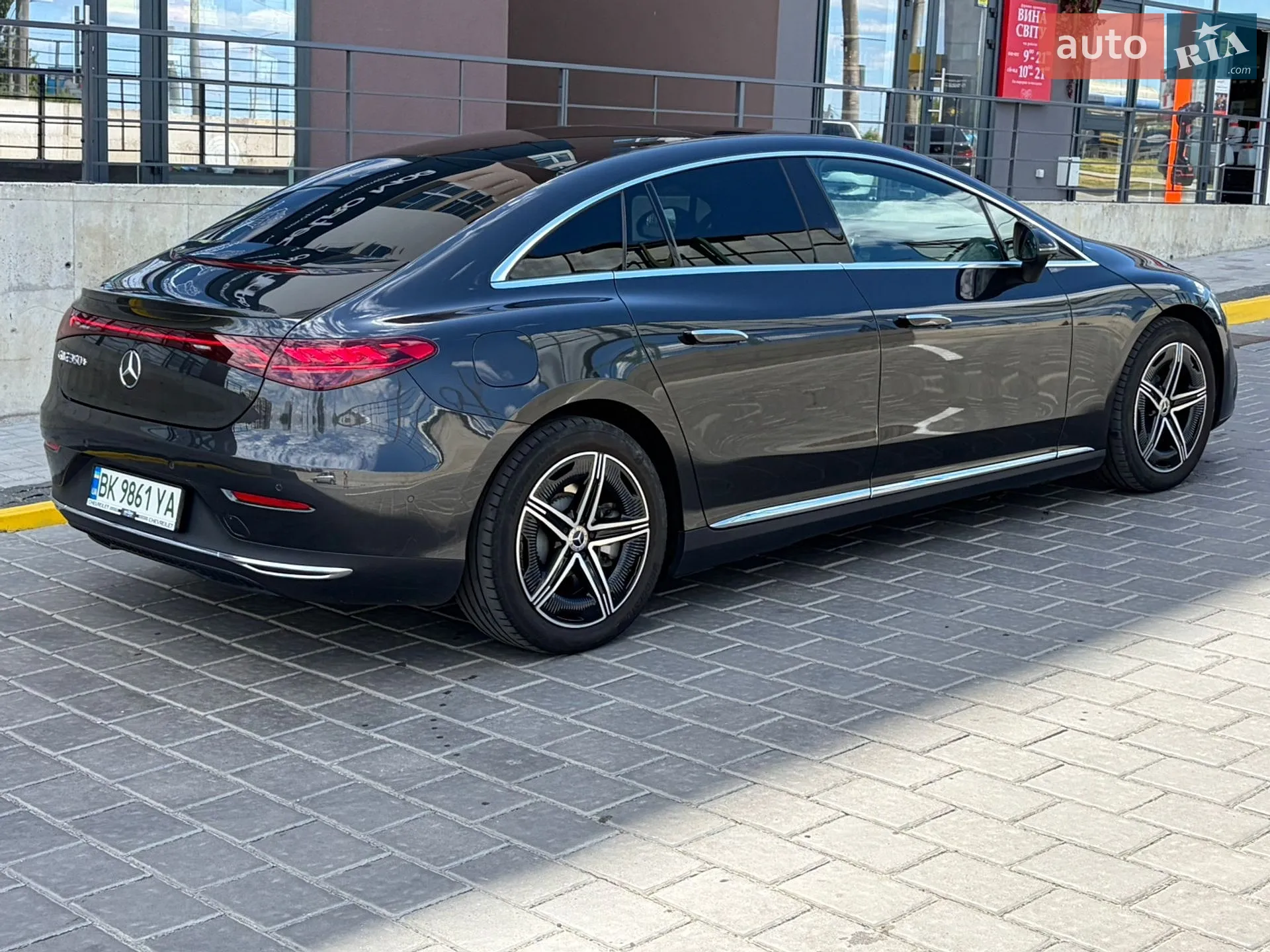 2022 Mercedes-Benz EQE - мініатюра 12