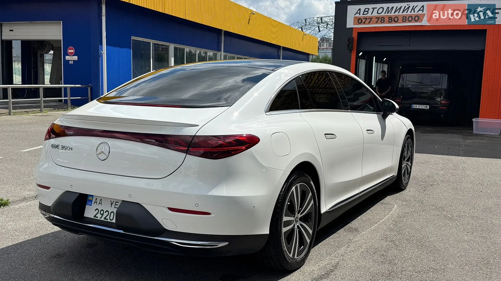 2022 Mercedes-Benz EQE - мініатюра 10