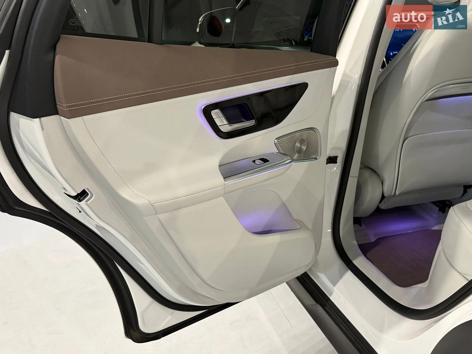 2024 Mercedes-Benz EQE - мініатюра 14