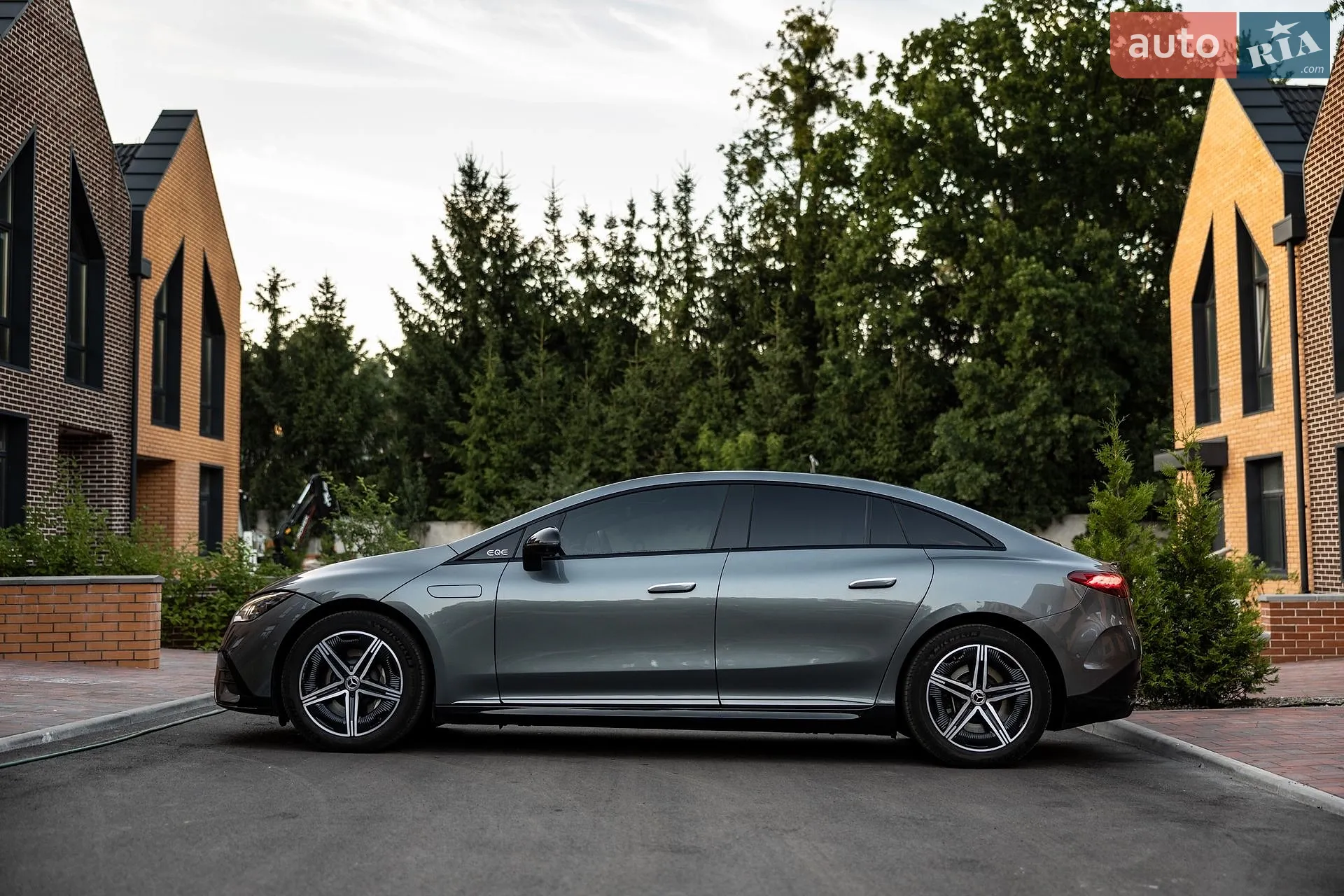 2022 Mercedes-Benz EQE - мініатюра 4