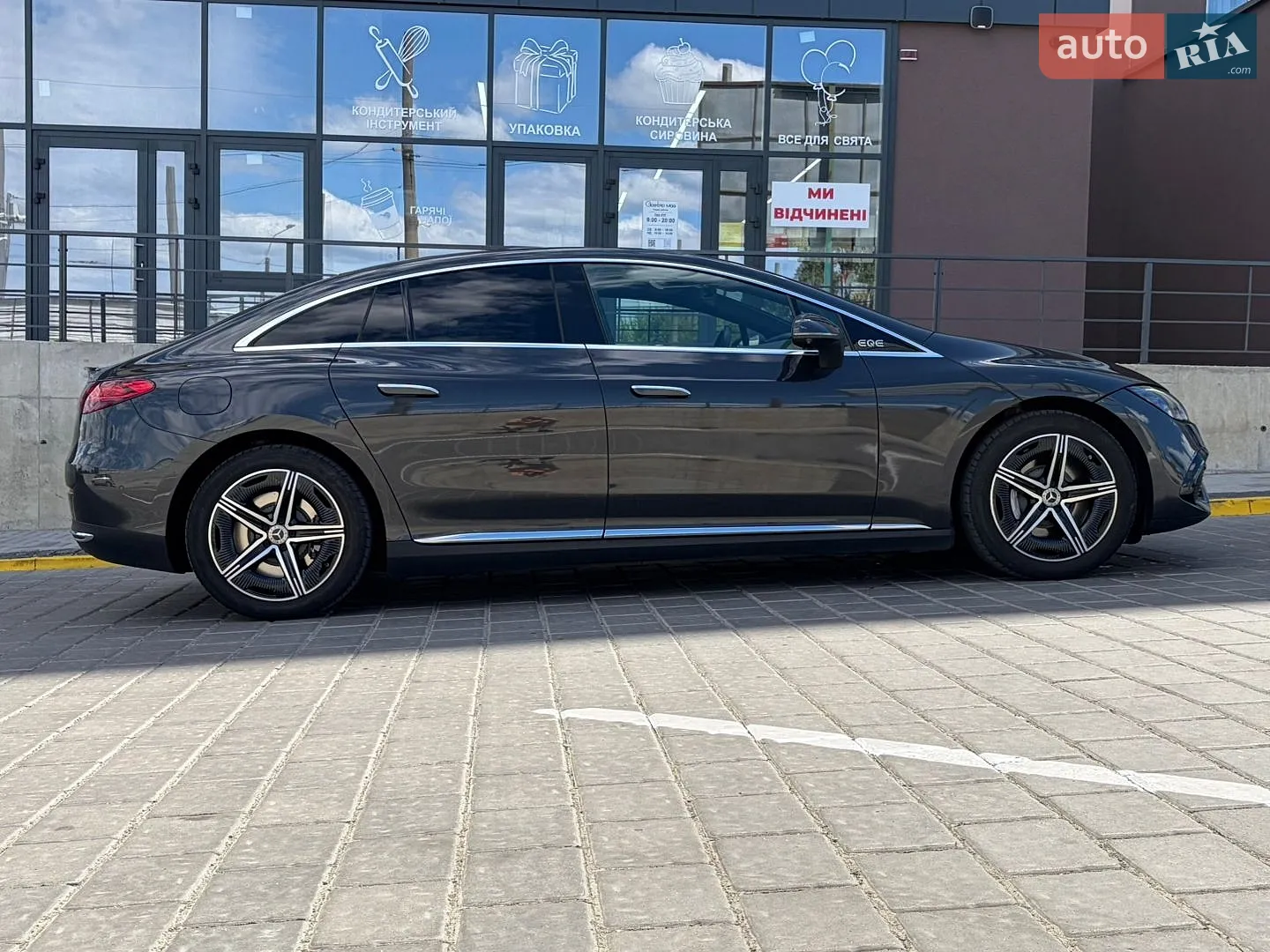 2022 Mercedes-Benz EQE - мініатюра 8