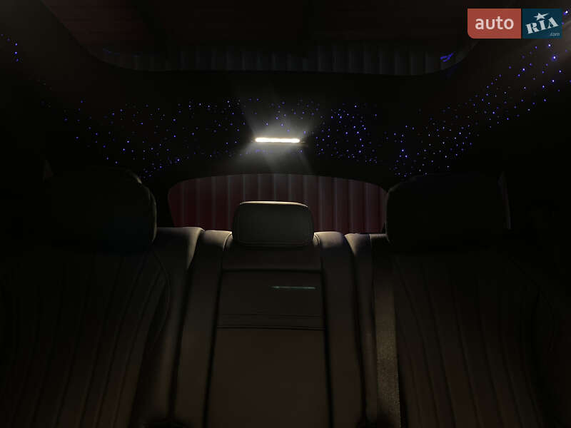 Седан Mercedes-Benz EQS SUV 2023 в Черновцах