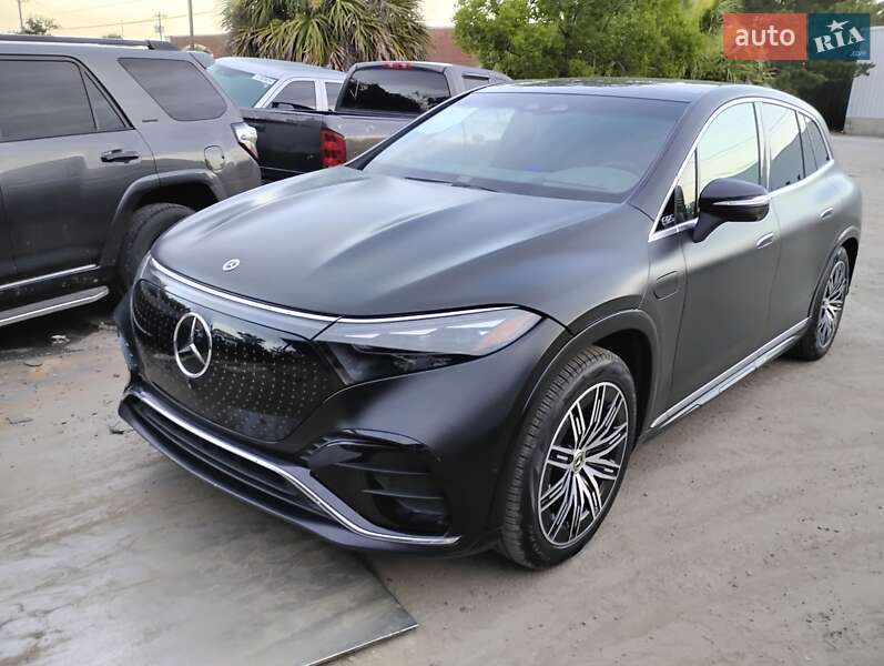 Mercedes-Benz EQS SUV 2023