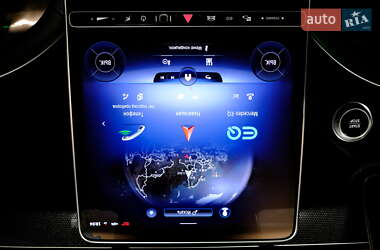 Седан Mercedes-Benz EQS 2023 в 