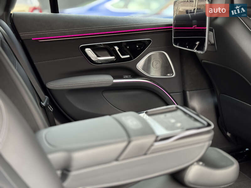 Седан Mercedes-Benz EQS 2022 в Киеве