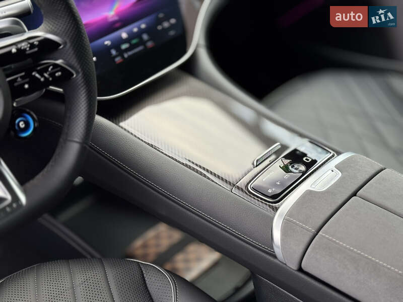 Седан Mercedes-Benz EQS 2022 в Киеве