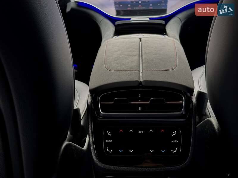 Седан Mercedes-Benz EQS 2022 в Киеве