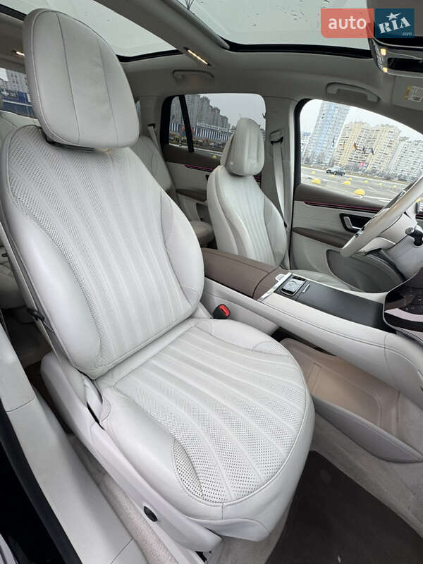 Седан Mercedes-Benz EQS 2022 в Киеве