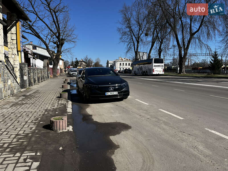 Седан Mercedes-Benz EQS 2022 в Дрогобыче