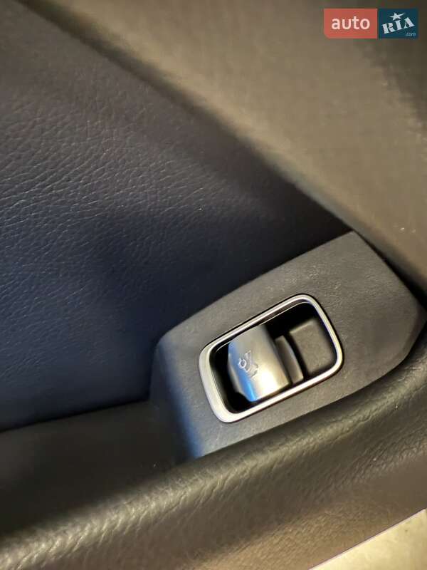 Седан Mercedes-Benz EQS 2022 в Кропивницком