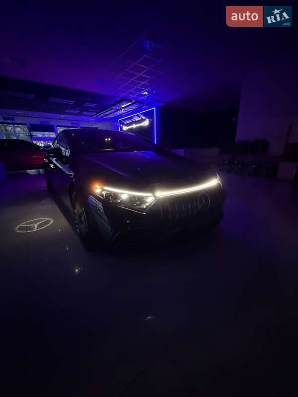 Седан Mercedes-Benz EQS 2022 в Кропивницком