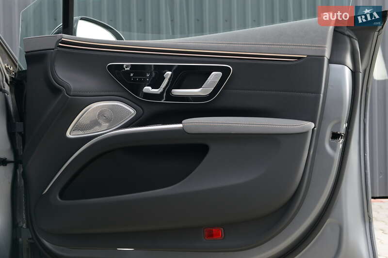 Седан Mercedes-Benz EQS 2023 в Мукачево