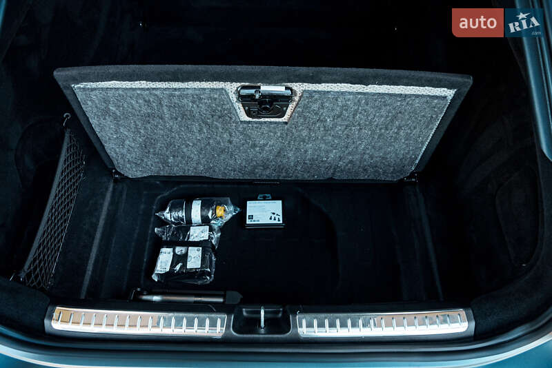 Седан Mercedes-Benz EQS 2022 в Киеве