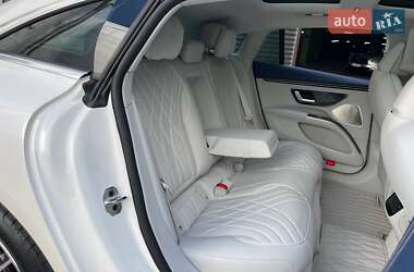 Седан Mercedes-Benz EQS 2022 в 