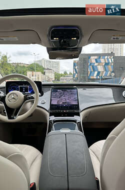 Седан Mercedes-Benz EQS 2022 в 