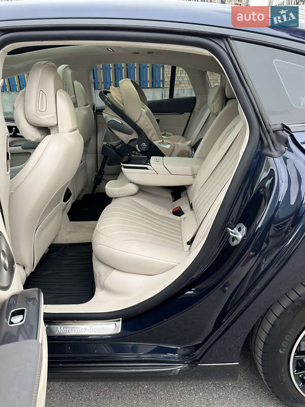 Седан Mercedes-Benz EQS 2022 в Києві