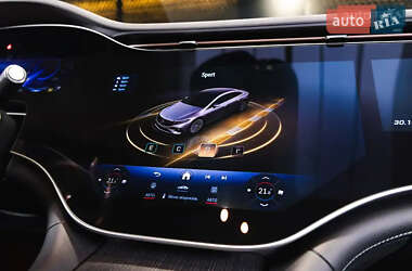 Седан Mercedes-Benz EQS 2022 в 