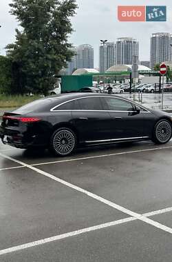 Седан Mercedes-Benz EQS 2022 в 
