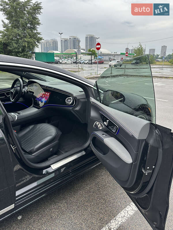 Седан Mercedes-Benz EQS 2022 в Киеве
