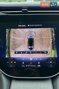 Седан Mercedes-Benz EQS 2022 в 