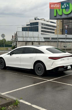 Седан Mercedes-Benz EQS 2022 в 