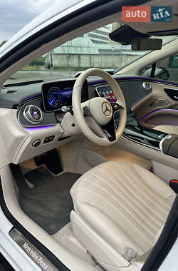 Седан Mercedes-Benz EQS 2022 в 