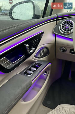 Седан Mercedes-Benz EQS 2022 в 