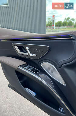 Седан Mercedes-Benz EQS 2022 в 