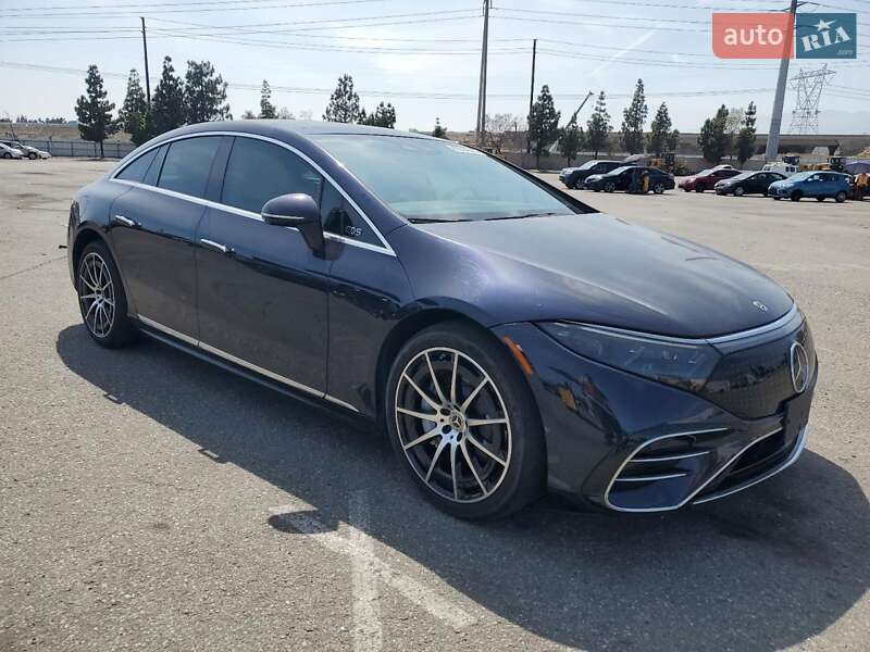 Седан Mercedes-Benz EQS 2022 в 