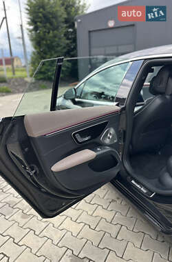 Седан Mercedes-Benz EQS 2022 в 