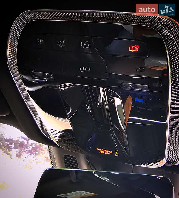 Седан Mercedes-Benz EQS 2022 в Коростене