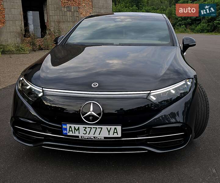 Седан Mercedes-Benz EQS 2022 в Коростене