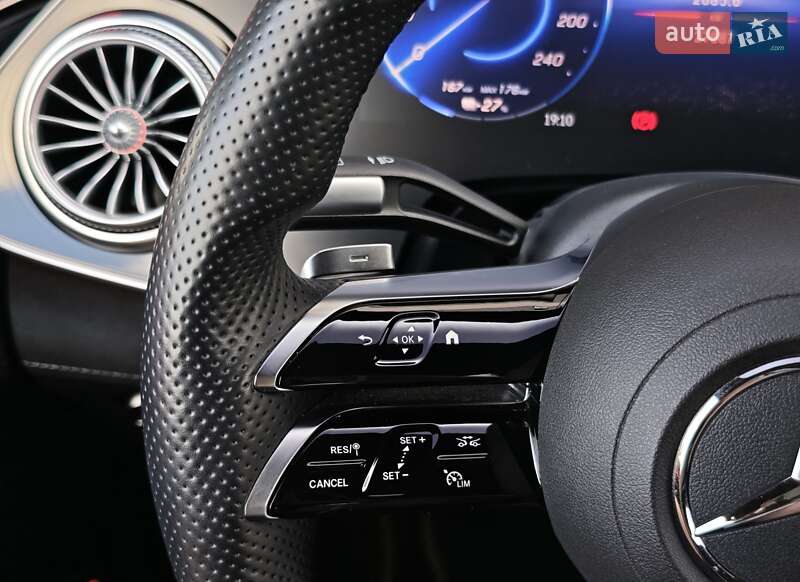 Седан Mercedes-Benz EQS 2022 в Луцке