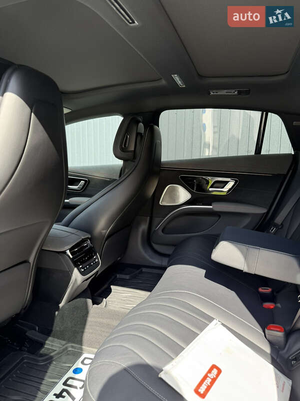 Седан Mercedes-Benz EQS 2023 в Коломые