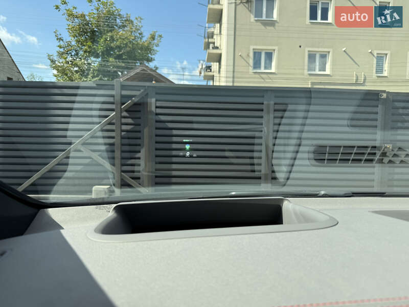 Седан Mercedes-Benz EQS 2023 в Коломые