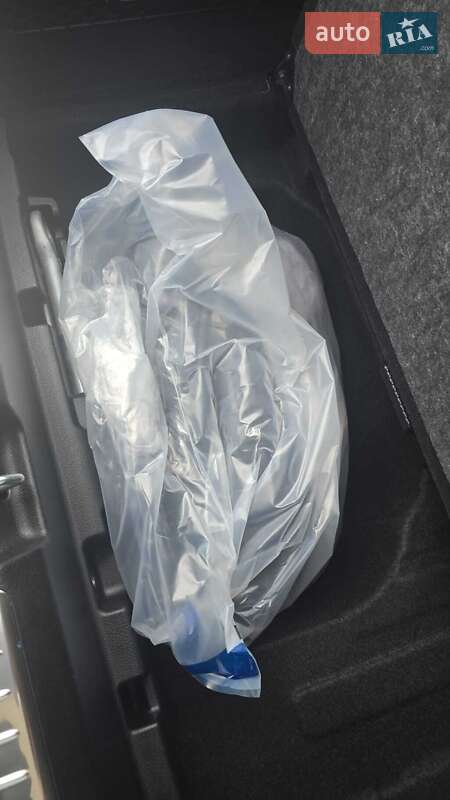 Седан Mercedes-Benz EQS 2022 в Рівному