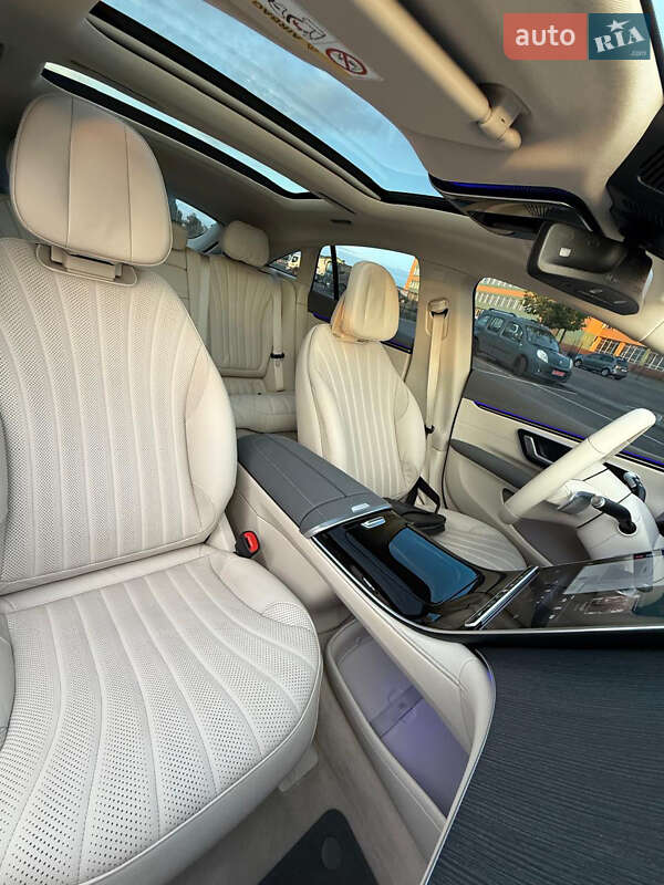 Седан Mercedes-Benz EQS 2022 в Луцке