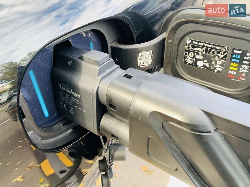 Седан Mercedes-Benz EQS 2022 в Киеве