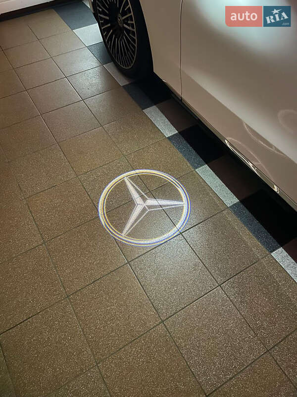 Седан Mercedes-Benz EQS 2022 в Києві