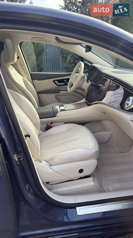 Седан Mercedes-Benz EQS 2023 в Ужгороде