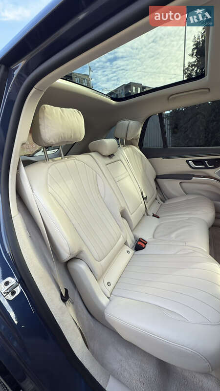 Седан Mercedes-Benz EQS 2023 в Ужгороде