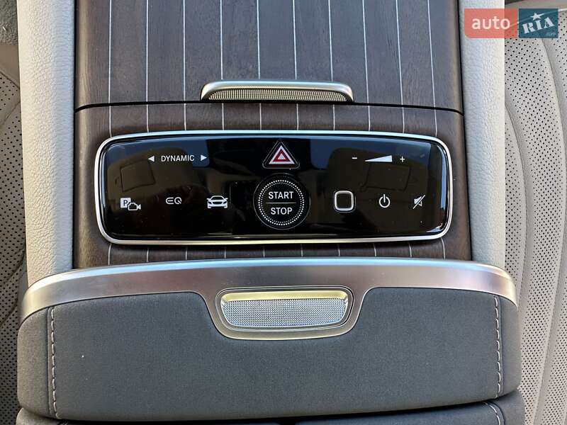 Седан Mercedes-Benz EQS 2022 в Луцке