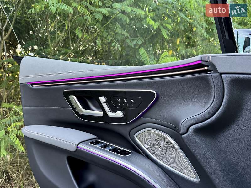 Седан Mercedes-Benz EQS 2023 в Киеве