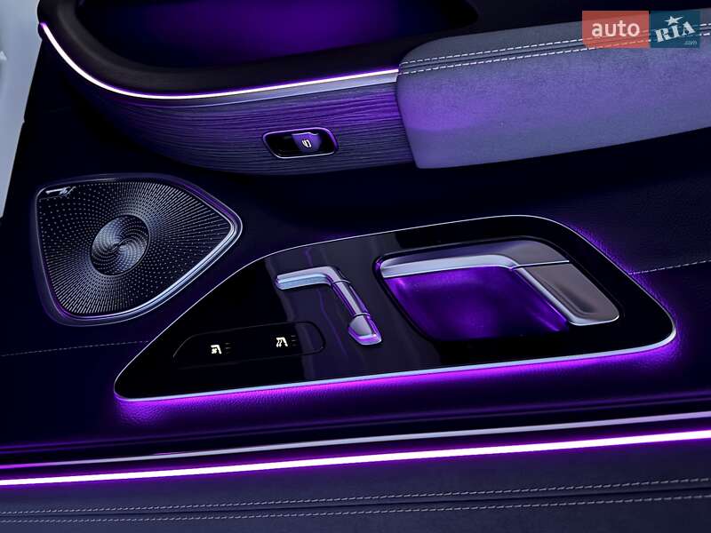 Седан Mercedes-Benz EQS 2023 в Киеве