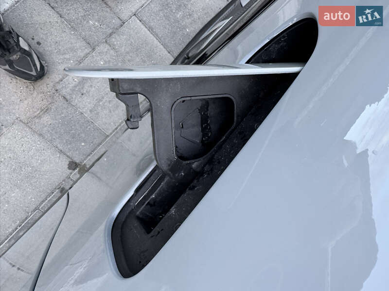 Седан Mercedes-Benz EQS 2023 в Ровно