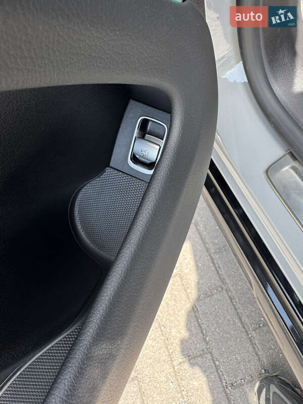 Седан Mercedes-Benz EQS 2023 в Ровно