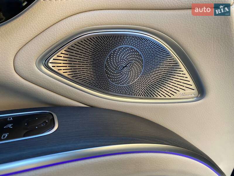 Седан Mercedes-Benz EQS 2022 в Львові