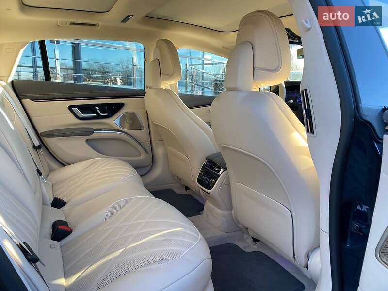Седан Mercedes-Benz EQS 2022 в Львові